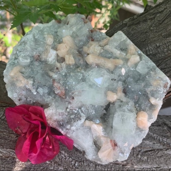 Lovely Stilbite Apophyllite Heulandite Crystal - Picture 4 of 10